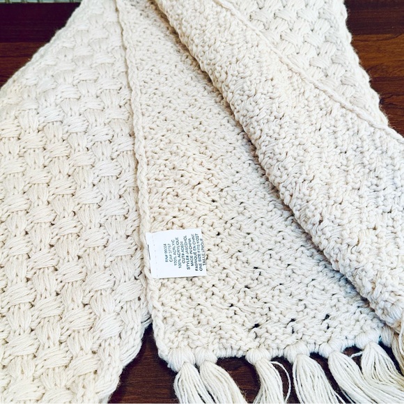 🌟3xHP🌟Billabong Cream Acrylic Diagonal Basketweave Fringed Scarf - Picture 5 of 9